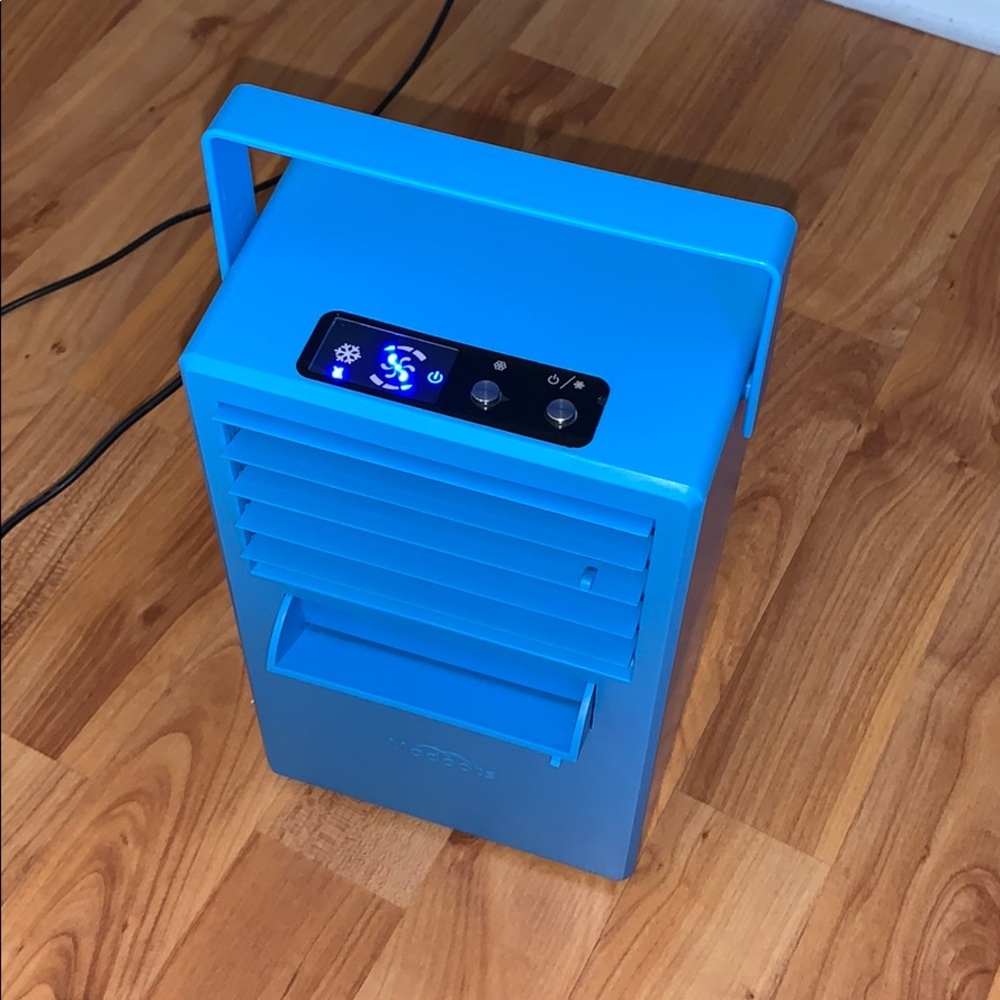 Madoats mini air conditioner